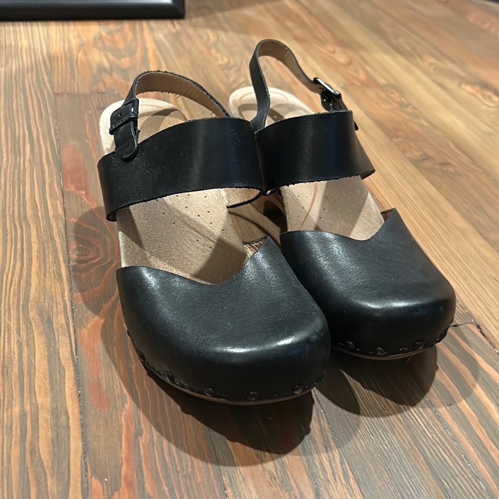 Dansko Thea Womens Leather Slingback Studded Clogs 39
